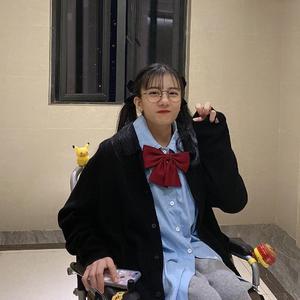 和女友在厨房做爰疯狂
