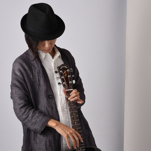 和女友在厨房做爰疯狂
